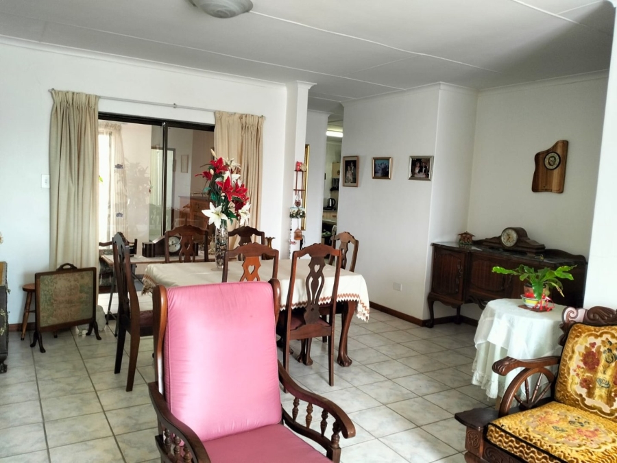 3 Bedroom Property for Sale in Fraaiuitsig Western Cape